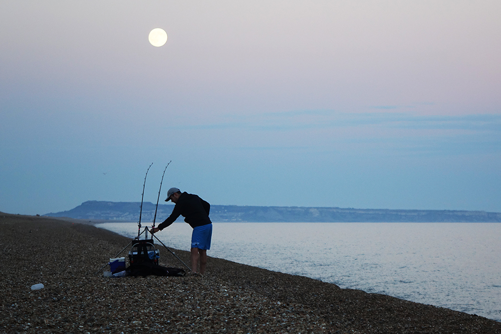 Sea Fishing Tripods - Are You SETTING YOURS UP THE Right WAY